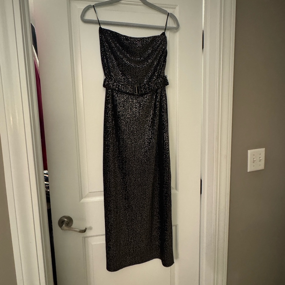 Dress Forum Strapless Black and Gold Dress